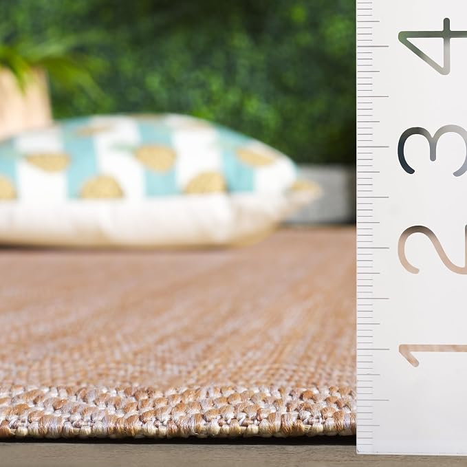 SAFAVIEH Outdoor Area Rug 5'3"x7'7" - Image 5