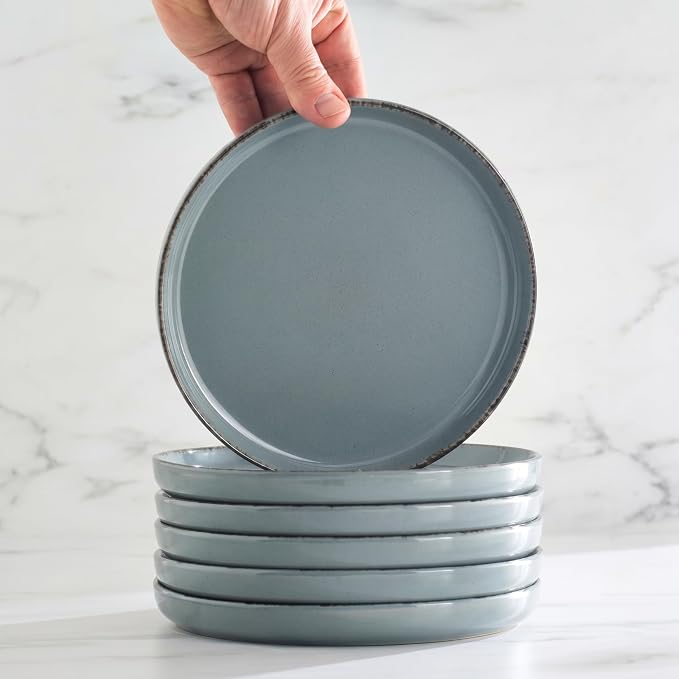16 Piece Stoneware Dinnerware Set - Image 9