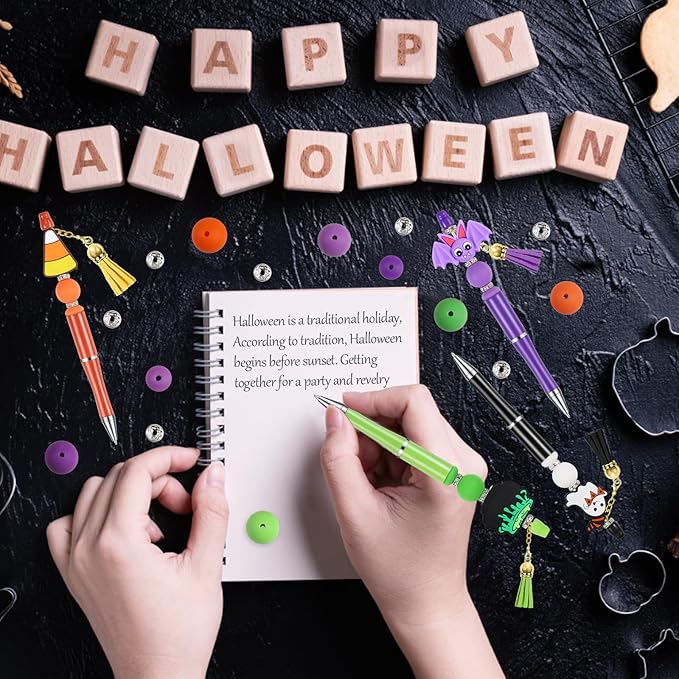 CZWZ Halloween Beadable Pens, Plastic Beadable Pens with 8 Pcs Multicolor Silicone Beads, Halloween Pumpkin Bat Skull Ghost Witch Hat Pens for Halloween Gifts Office Supplies