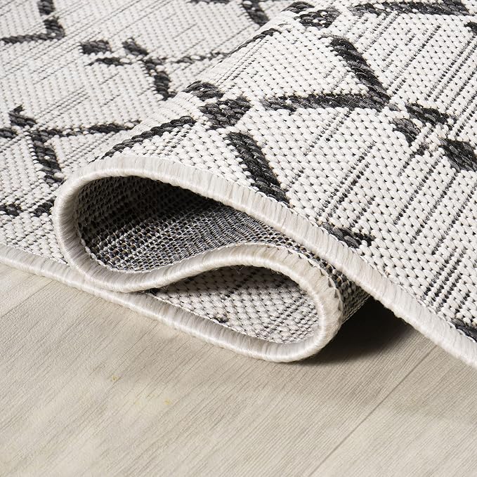 JONATHAN Y Moroccan Geometric Indoor Outdoor Round Area Rug 3 Ft Cream/Black - Image 3