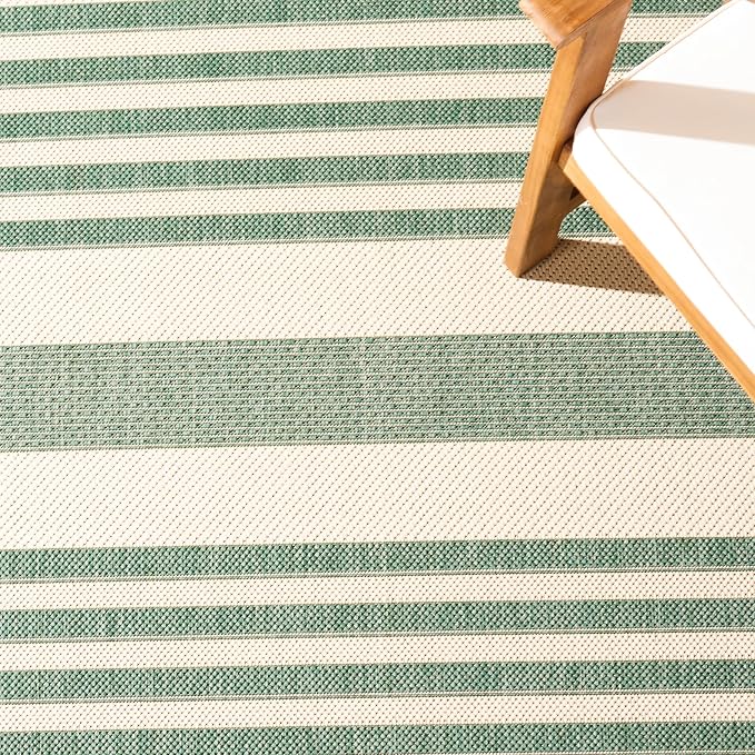 SAFAVIEH Washable Rug Outdoor Courtyard Collection - Image 6