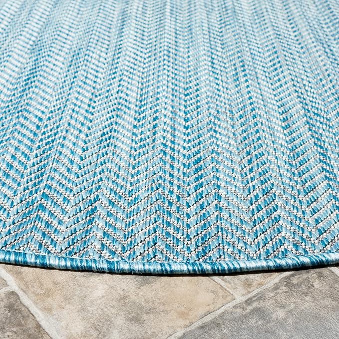 SAFAVIEH Outdoor Round Rug 4' - Image 3