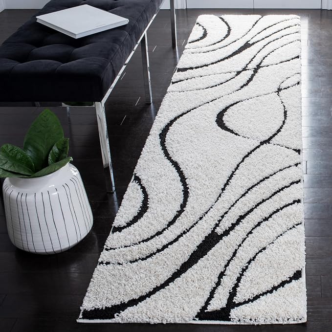 SAFAVIEH Florida Shag Collection Runner Rug by Unknown