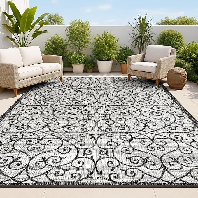 JONATHAN Y Vintage Filigree Indoor Outdoor Area Rug 6X9 Light Gray/Black by JONATHANY