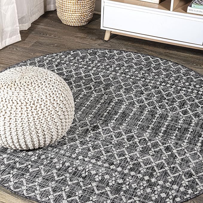 JONATHAN Y Moroccan Geometric Indoor Outdoor Round Area Rug 3 Ft Black/Gray by JONATHANY