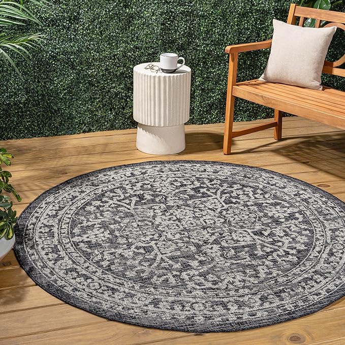 JONATHAN Y Boho Medallion Indoor Outdoor Round Area Rug 9 Ft Black/Gray by JONATHANY