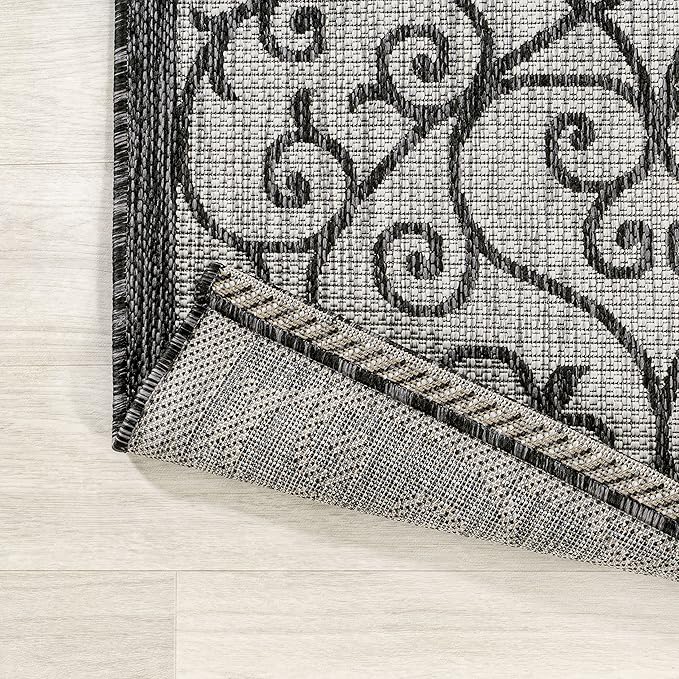 JONATHAN Y Vintage Filigree Indoor Outdoor Round Area Rug 5 Ft Light Gray/Black - Image 3