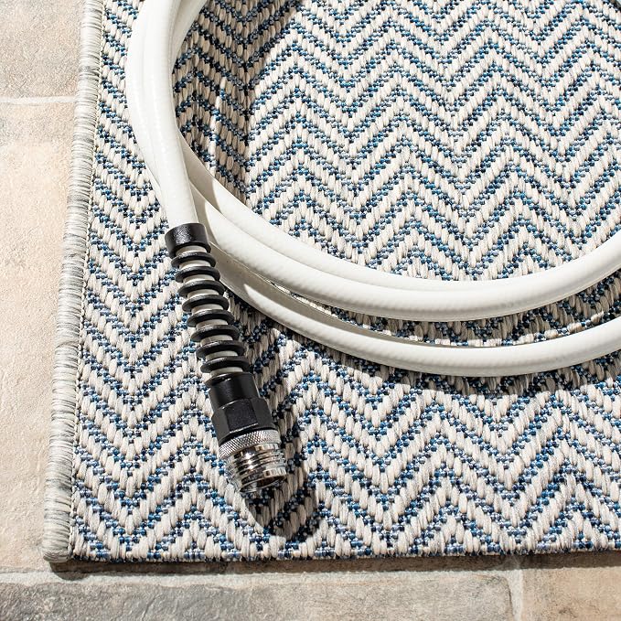 SAFAVIEH Outdoor Area Rug 5'3"x7'7" - Image 3