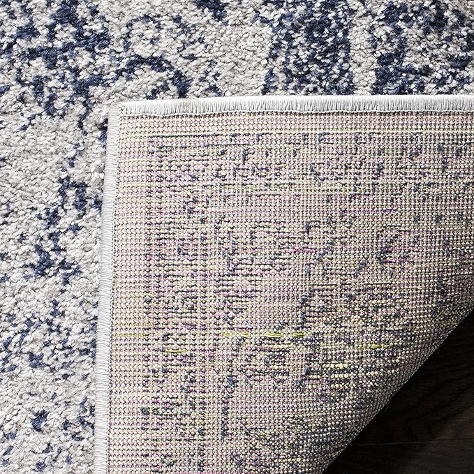 SAFAVIEH Area Rug 4x6 - Image 4