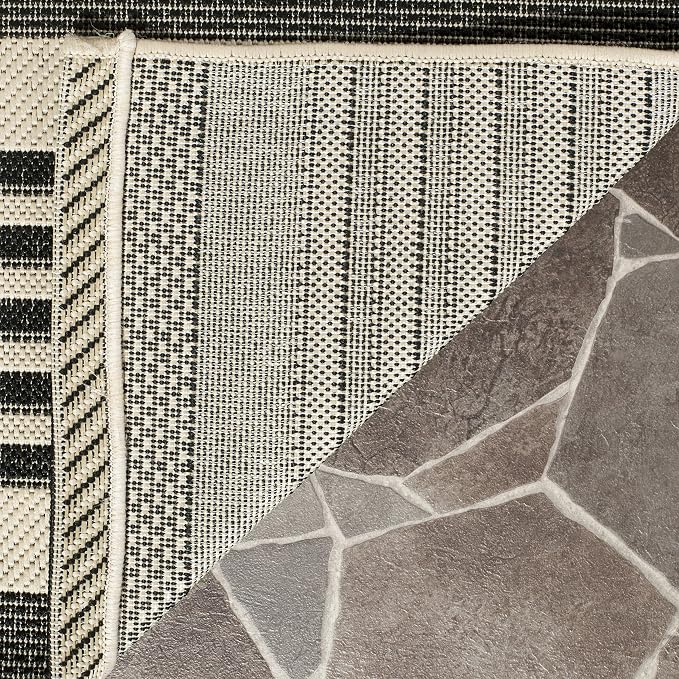 SAFAVIEH Courtyard Collection Runner Rug - Image 5
